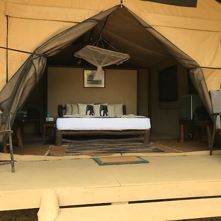 Back Of Beyond Dune Camp Яла Экстерьер фото